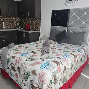 Apartment Sea Breeze Vacation Ll En Mar, San Juan
